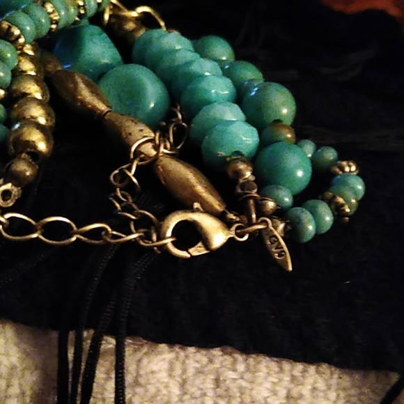 Avon - Picture 4 of 5